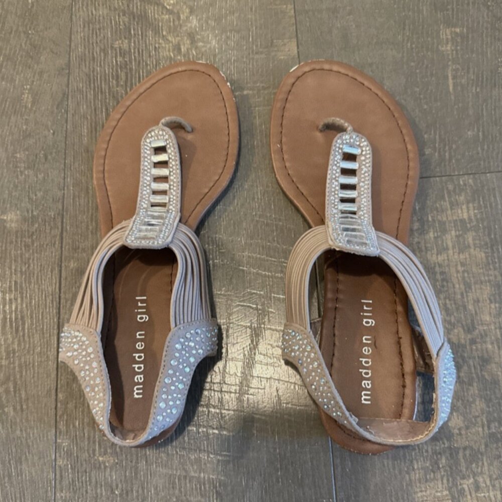 Madden Girl Trixie Sandals Embellished Tan Women’s Sz 7.5 Slip On Flats Bling